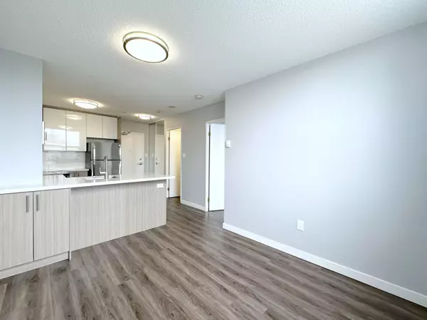 265 Main ST #107, Toronto E02, ON M4C 4X3