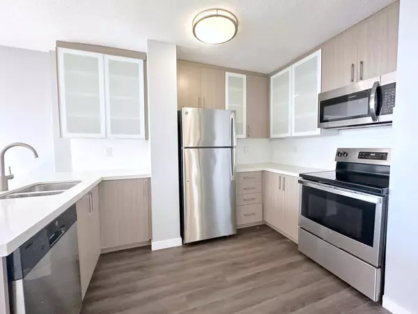 2575 Danforth AVE #2109, Toronto E02, ON M4C 1L5