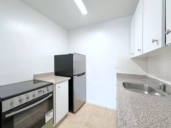 670 Parliament ST #1503, Toronto C08, ON M4X 1R4