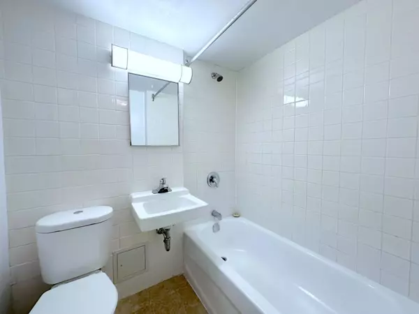 670 Parliament ST #1503, Toronto C08, ON M4X 1R4