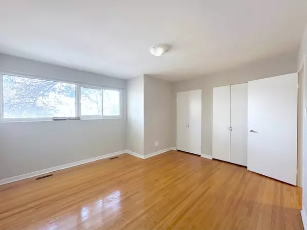 61 Havenbrook BLVD #TH9, Toronto C15, ON M2J 1A7