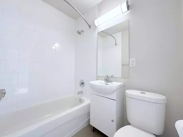 437 Glen Park AVE #407, Toronto W04, ON M6B 2E8