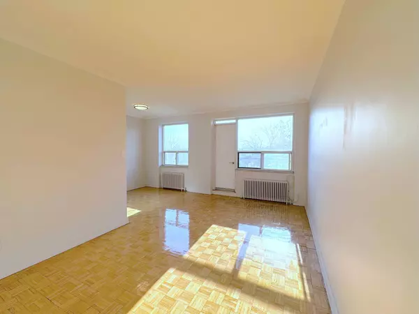 437 Glen Park AVE #407, Toronto W04, ON M6B 2E8