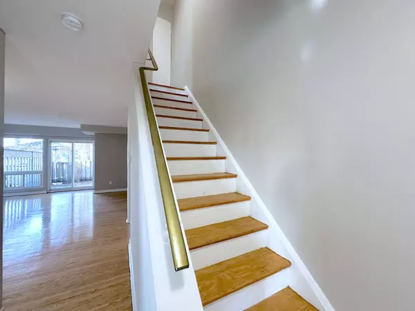 61 Havenbrook BLVD #TH9, Toronto C15, ON M2J 1A7