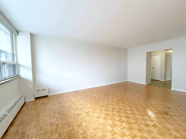 12 Rockford RD #603, Toronto C07, ON M2R 3A2