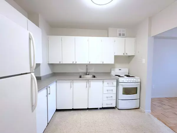 30 Denton AVE #504, Toronto E06, ON M1L 4P2