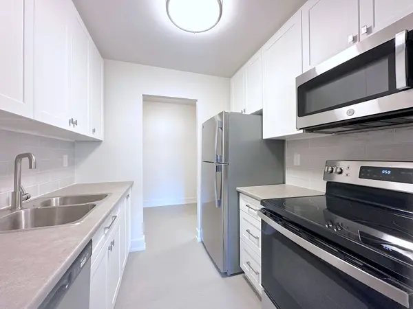 190 Clark BLVD #103, Brampton, ON L6T 4A8