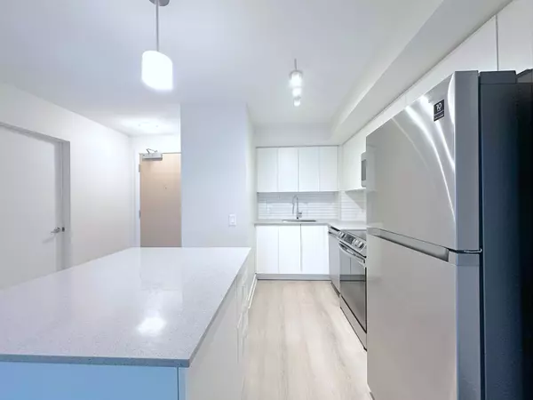 3385 Dundas ST W #410, Toronto W02, ON M6S 2S2