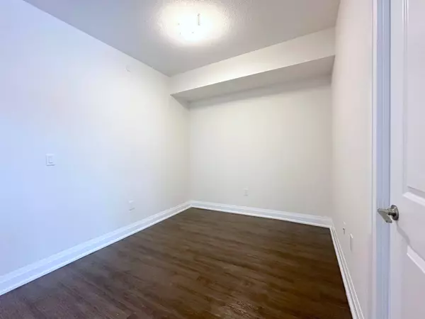 2333 Taunton RD #315, Oakville, ON L6H 0N5