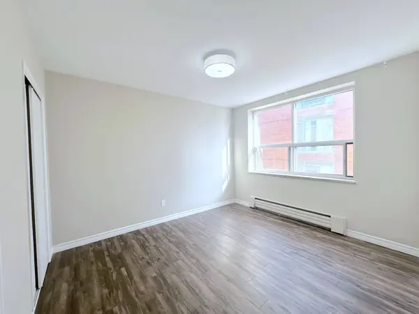 276 St Clair AVE W #304, Toronto C02, ON M4V 1R9