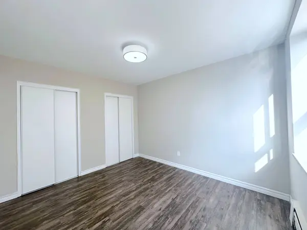 276 St Clair AVE W #304, Toronto C02, ON M4V 1R9