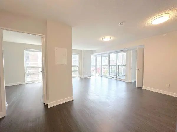 561 Sherbourne ST #702, Toronto C08, ON M4X 0A1