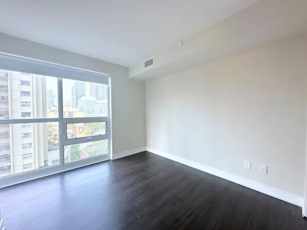 561 Sherbourne ST #702, Toronto C08, ON M4X 0A1