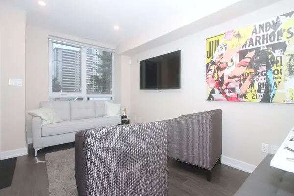 282 Bleecker ST, Toronto C08, ON M4X 0A2