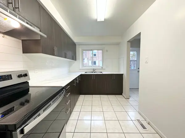 63 Havenbrook BLVD #TH4, Toronto C15, ON M2J 1A7