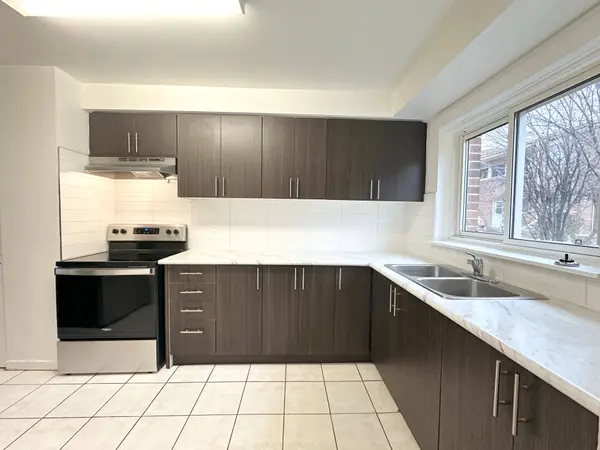 63 Havenbrook BLVD #TH4, Toronto C15, ON M2J 1A7