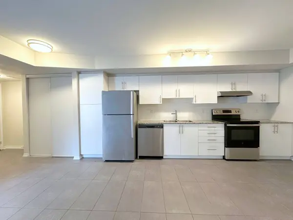 35 Valley Woods RD #513, Toronto C13, ON M3A 2R5