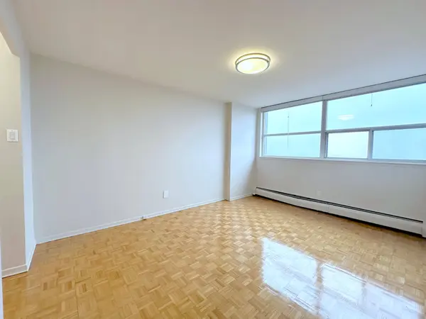 5 Brookbanks DR #1407, Toronto C13, ON M3A 2T1