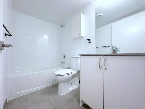 25 Kitney DR #205, Ajax, ON L1S 4S4