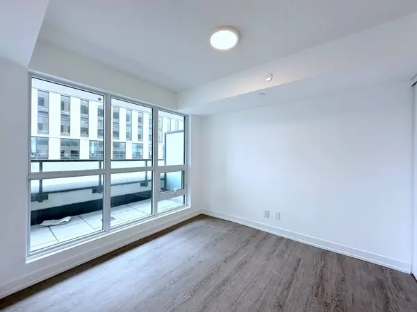 25 Kitney DR #205, Ajax, ON L1S 4S4