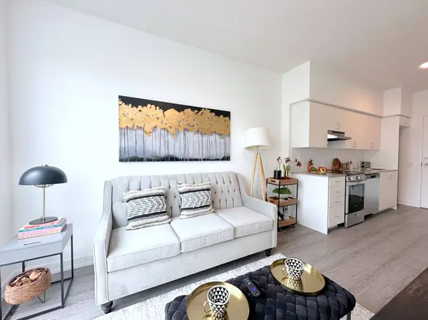 2 River Plate ST #207, Ajax, ON L1S 0G6