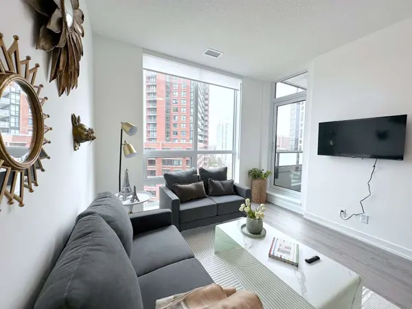 25 Kitney DR #323, Ajax, ON L1S 4S4