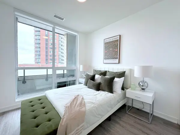 25 Kitney DR #323, Ajax, ON L1S 4S4