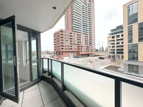 25 Kitney DR #205, Ajax, ON L1S 4S4