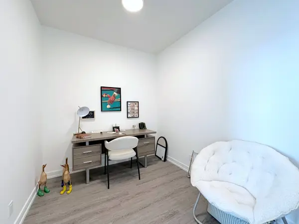 25 Kitney DR #323, Ajax, ON L1S 4S4