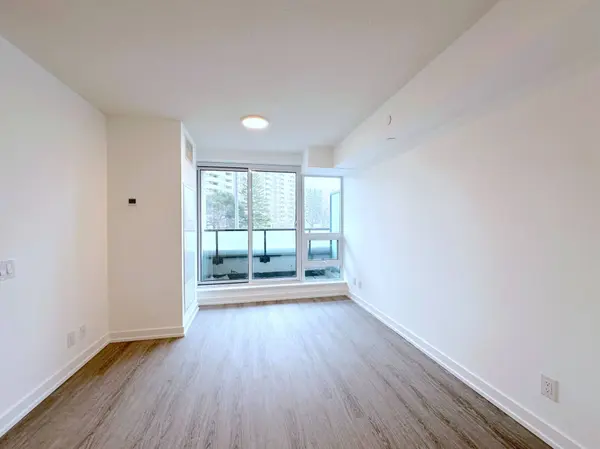 2 River Plate ST #203, Ajax, ON L1S 0G6