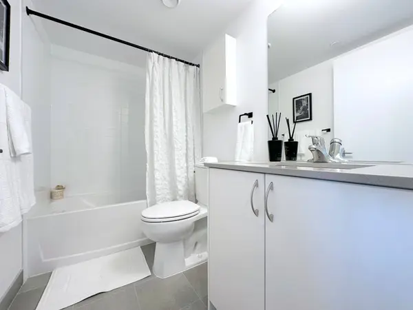 25 Kitney DR #323, Ajax, ON L1S 4S4