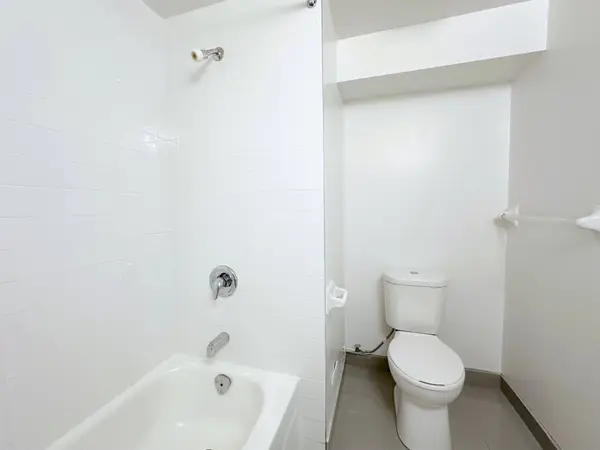 32 Carluke CRES #103, Toronto C12, ON M2L 2J3