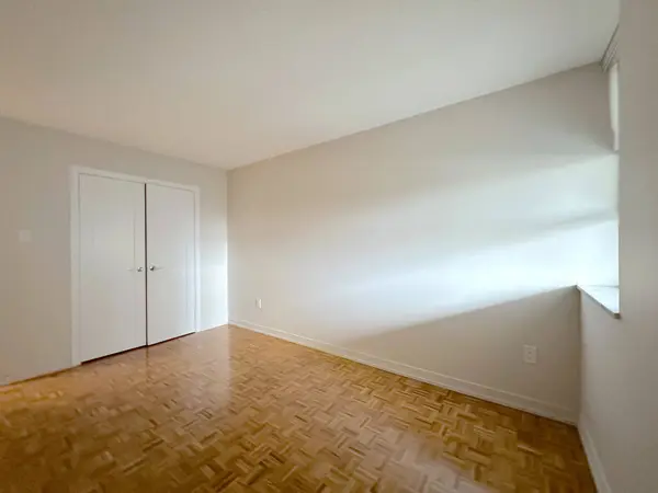 190 Clark BLVD #807, Brampton, ON L6T 4A8