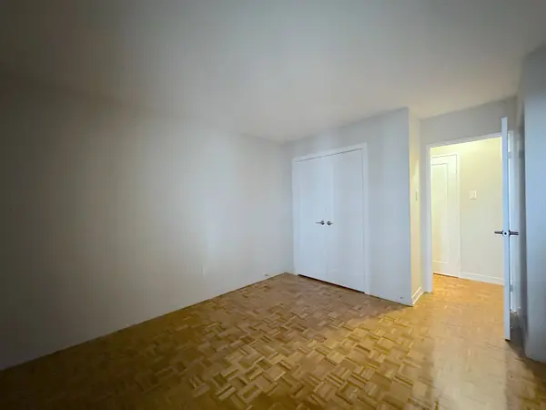 190 Clark BLVD #807, Brampton, ON L6T 4A8