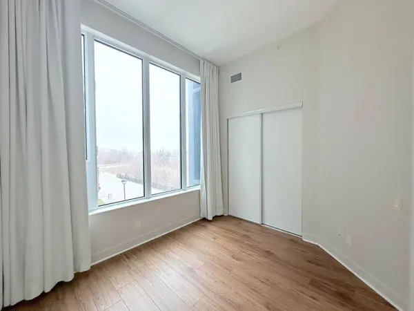 188 Clark BLVD #304, Brampton, ON L6T 0J2