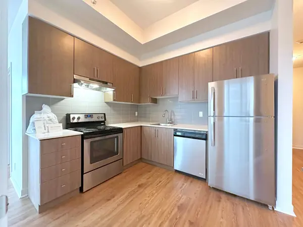 188 Clark BLVD #304, Brampton, ON L6T 0J2