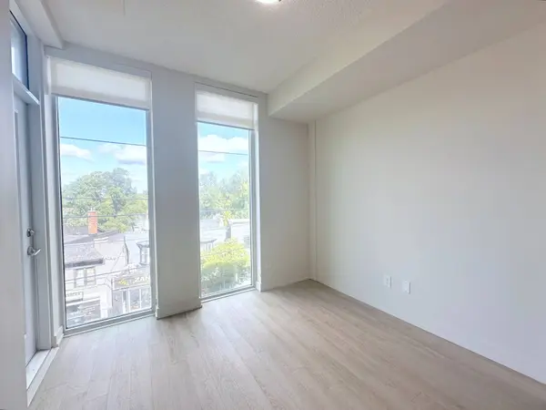 763 Woodbine AVE #606, Toronto E02, ON M4E 2J4