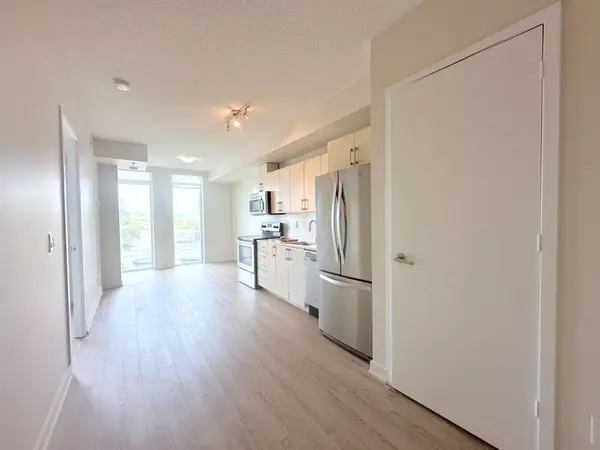 763 Woodbine AVE #606, Toronto E02, ON M4E 2J4