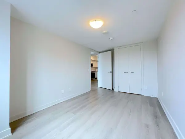 3385 Dundas ST W #606, Toronto W02, ON M6S 2S2