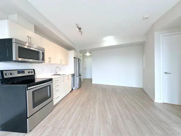 763 Woodbine AVE #504, Toronto E02, ON M4E 2J4