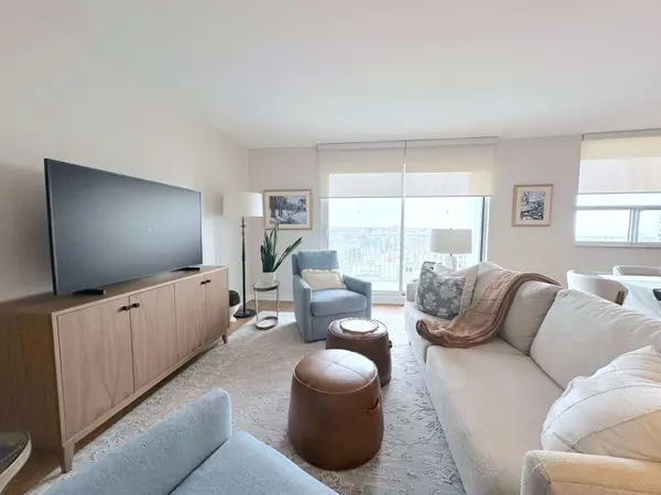 125 Forsythe ST #1201, Oakville, ON L6K 3K1