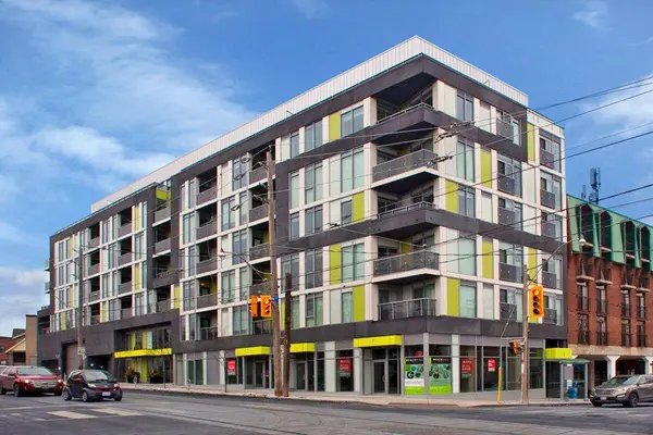 763 Woodbine AVE #404, Toronto E02, ON M4E 2J4
