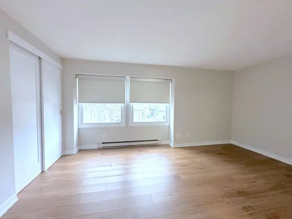2605F Battleford RD, Mississauga, ON L5N 3S4