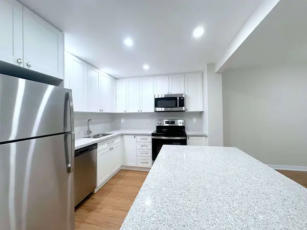 2605F Battleford RD, Mississauga, ON L5N 3S4
