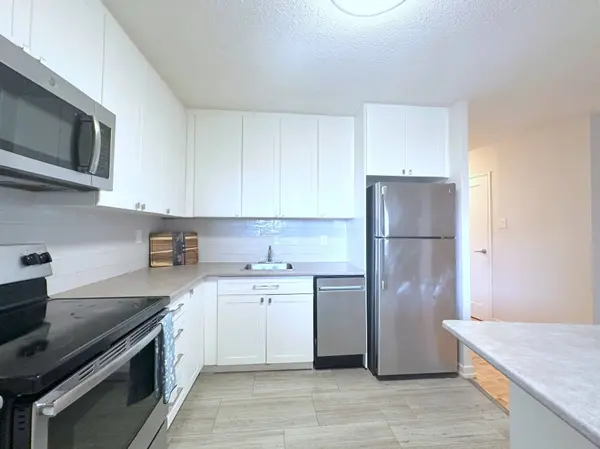 30 Denton AVE #1001, Toronto E06, ON M1L 4P2