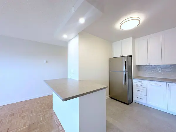 30 Denton AVE #1023, Toronto E06, ON M1L 4P2