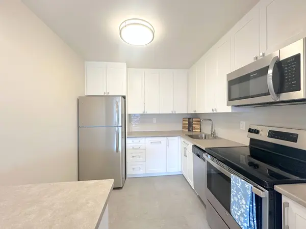 30 Denton AVE #1023, Toronto E06, ON M1L 4P2