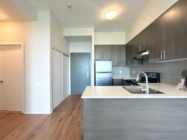 188 Clark BLVD #407, Brampton, ON L6T 0J2