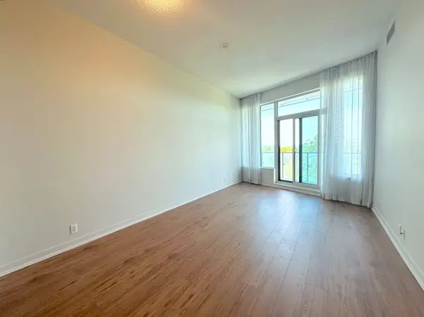 188 Clark BLVD #407, Brampton, ON L6T 0J2