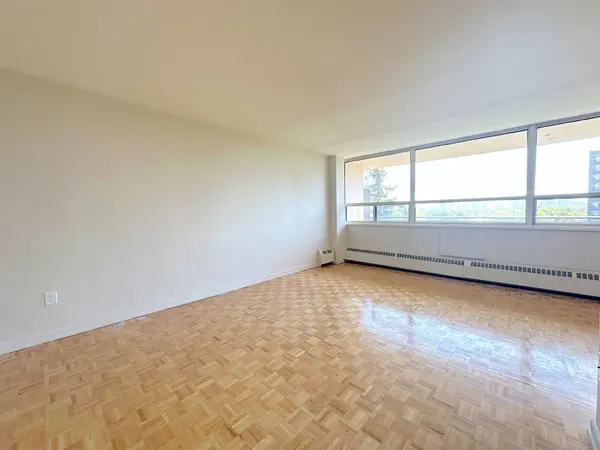 12 Rockford RD #708, Toronto C07, ON M2R 3A2